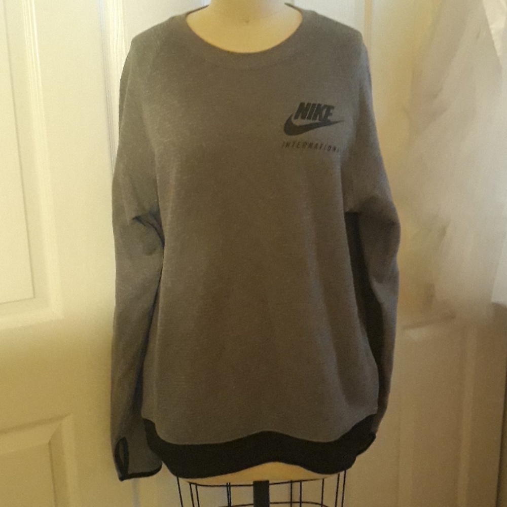Nike Grey Sweatshirt